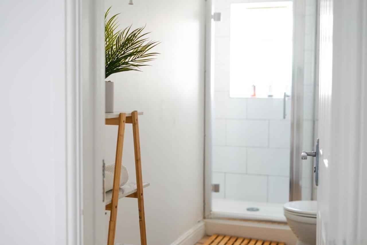 Brighton City Centre 2Br Apartment - Perfect For Contractors, Families & Groups - Free Parking & Walk To Beach Esterno foto