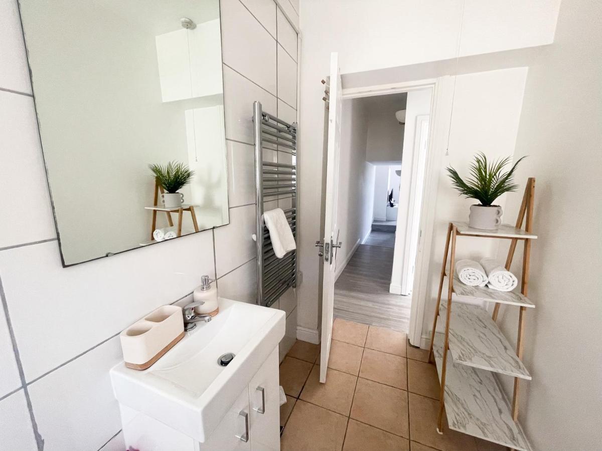 Brighton City Centre 2Br Apartment - Perfect For Contractors, Families & Groups - Free Parking & Walk To Beach Esterno foto